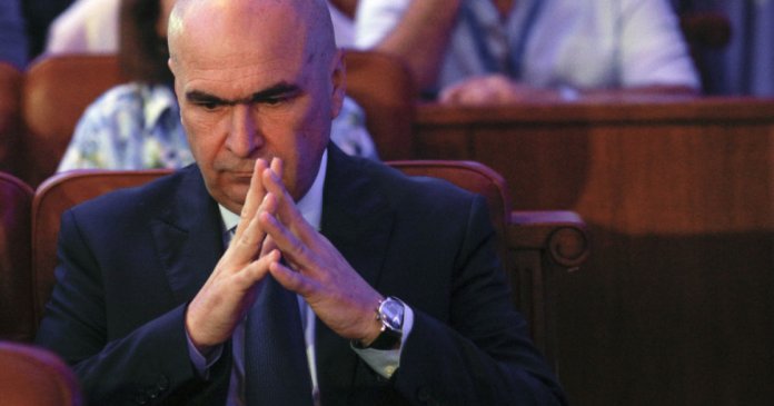 Bolojan a cerut întârzierea jalonului din PNRR privind pensiile speciale, în urma hotărârii CCR, însă oficialii UE au respins cererea (surse) Bolojan a cerut întârzierea jalonului din PNRR privind pensiile speciale, în urma hotărârii CCR, însă oficialii UE au respins cererea (surse)