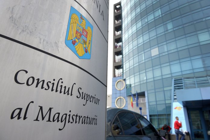 Guvernul ajustează pensiile magistraților: reducerea calculului la 55%, majorarea vârstei la 65 de ani