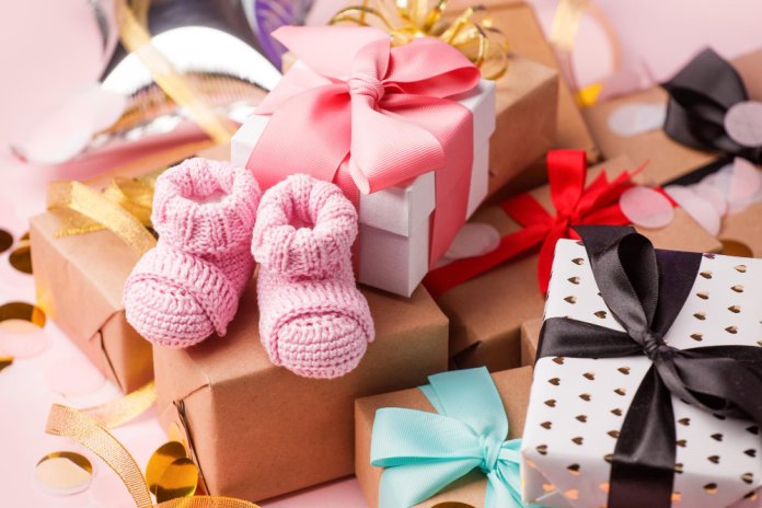 Ce cadou oferi unui bebeluș când nu știi ce are deja familia?