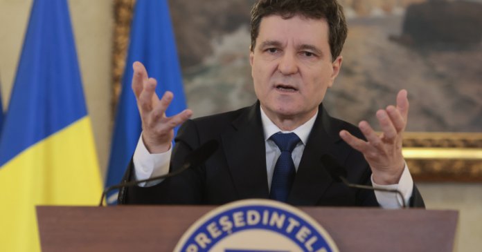 Nicușor Dan a promulgat Legea pensiilor private, în urma ajustărilor cerute de CCR