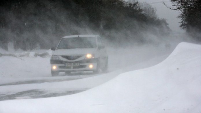 Guvernul sugerează medici „cu responsabilități”: Bolojan propune o perioadă obligatorie de lucru în țară după finalizarea studiilor.
