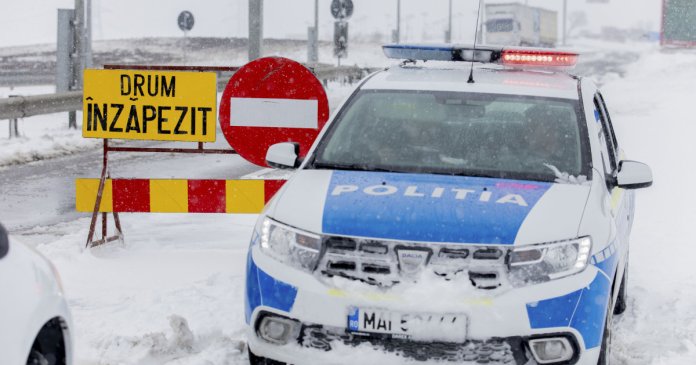 Iarnă cruntă în România: Viscolul și ninsoarea au închis numeroase drumuri, miercuri dimineață. Comunicatul oficial al autorităților