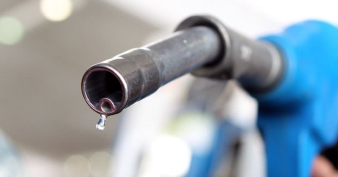 Creșterea tarifelor: Combustibilii au crescut din nou în preț, atingând un nou maxim. Cât este prețul litrului de...