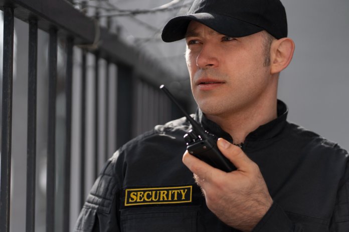 Ce rol joacă securitatea în industria hotelieră?