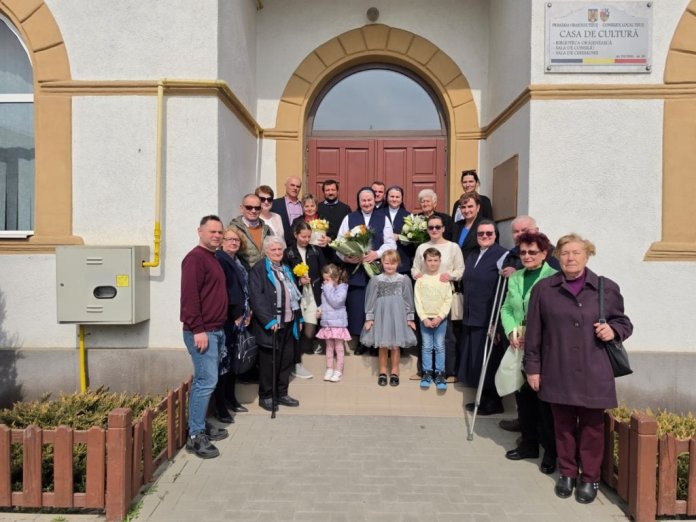 Povestea Sorei Emilia, care a fost mamă pentru 600 de copii timp de mai mult de 25 de ani: „Binele nu țipă”