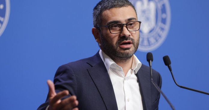 Reacția lui Florin Manole în urma acuzațiilor lui Dragoș Pîslaru despre cum se îmbină pensia cu salariul...