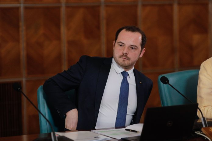 Scenariul pentru închiderea datoriei către Pfizer pentru vaccinurile anti-Covid: Rogobete sugerează „Să cumpărăm alte bunuri”