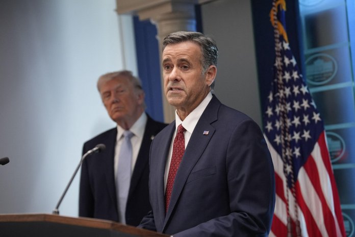 Șeful CIA dezvăluie modul în care americanii i-au păcălit pe iranieni în „cursa contra cronometru” pentru salvarea pilotului dispărut.