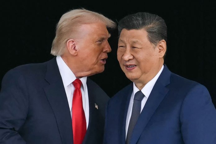 Trump declară că „redeschide în mod permanent” Strâmtoarea Ormuz pentru China, iar Xi îi va oferi o „îmbrățișare vastă și călduroasă”