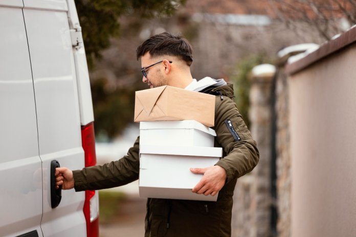 Ce face livrarea door-to-door mai sigură pentru produsele cu valoare ridicată