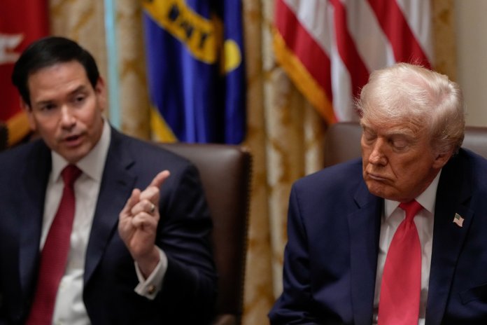 Situație dificilă în strâmtoarea Ormuz. Declarația pozitivă a lui Rubio „în orele următoare” a fost amânată brusc de Trump / Informații accesibile până în acest moment.