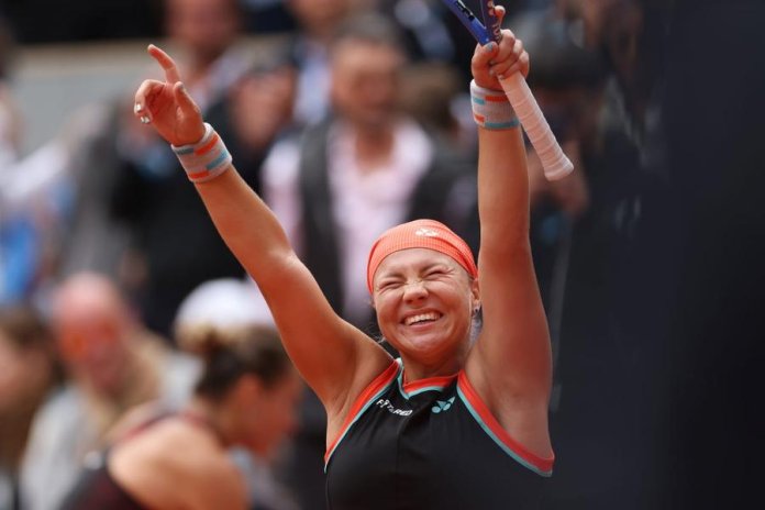 Aryna Sabalenka, EXCUSĂ din Roland Garros în „sferturi”! » Diana Shnaider a învins-o pe prima jucătoare din lume