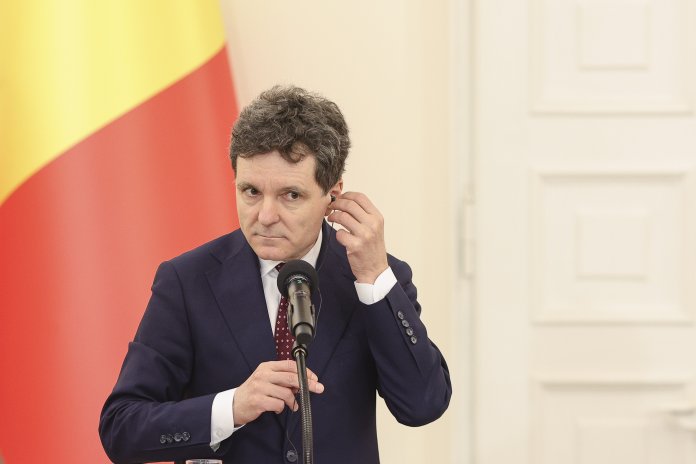 Reacția ministrului Apărării în urma urmăririi penale a generalului Vlad: „O situație incomodă; vom evalua împreună cu președintele”
