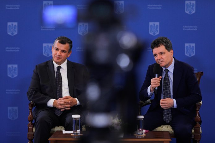 Traian Băsescu își manifestă neplăcutul sentiment față de premierul „lui Băsescu”, pe care Nicușor Dan urma să-l prezinte astăzi. Totuși, acesta dispune de alte două alternative.