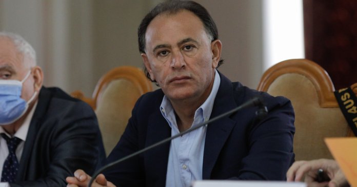 Un lider de seamă AUR susține că Simion ar fi purtat discuții pentru posturi în guvernul Veștea cu PSD: „Mi-a comunicat...”