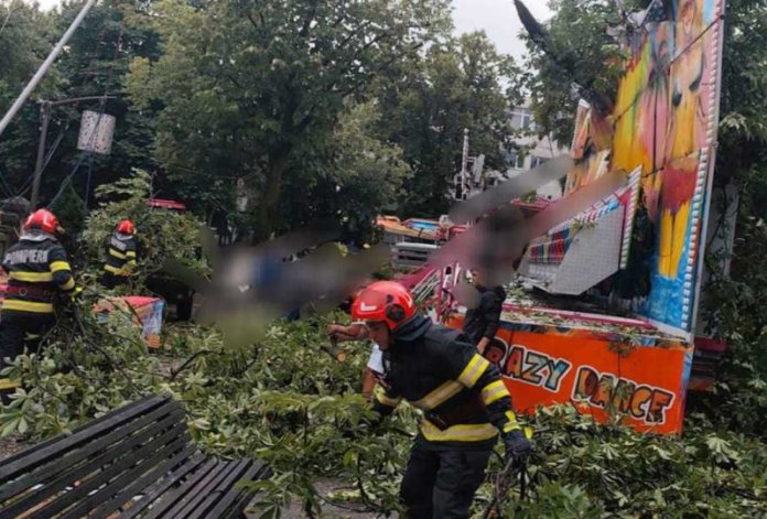 Cod roșu de furtuni în București și Ilfov; alerta RO-Alert a fost emisă. Alte șase județe influențate...