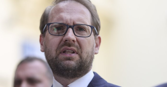 Dominic Fritz: „În 30 de zile mandatul meu de primar va ajunge la final”. Cine va prelua conducerea primăriei...