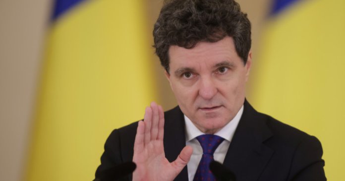 Nicușor Dan contestă schimbările PSD la legislația decarbonizării: „Voi analiza cu cea mai mare...