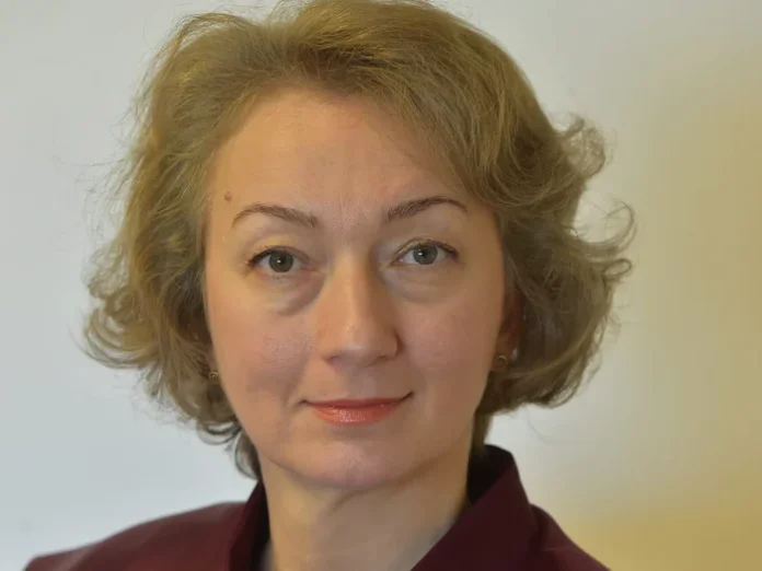SURSE: Simina Tănăsescu, discuție cu Bolojan înaintea hotărârii CCR referitoare la Legea ANI pentru Dominic Fritz. Zamfir: „Ce a căutat președinta CCR în cabinetul lui Abrudean?”